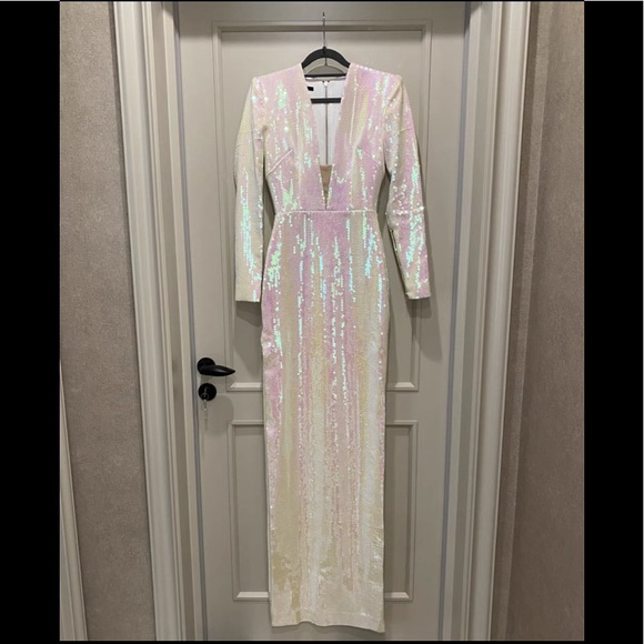 Alex Perry - Picture 5 of 11